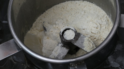 如何改善大豆分離蛋白的可溶性、分散性、乳化性?